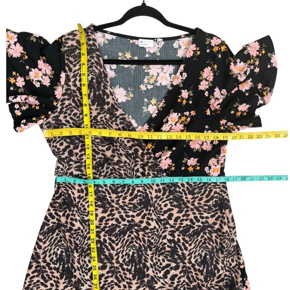 ASOS DESIGN Crinkle Wrap Midi Tea Dress Leopard & Ditsy Print | 14 - Picture 11 of 13